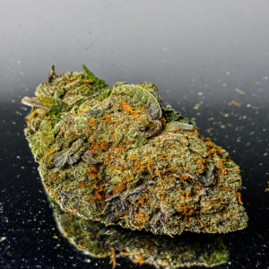 "Gassy" NYC Sour Diesel - Hybrid 60% Indica / 40% Sativa - THC 27-30%
